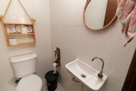 Casa à venda com 165m², 3 quartos e 4 vagasLavabo 2