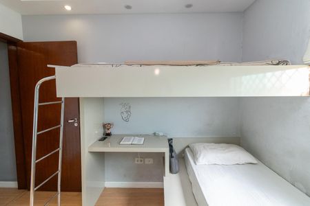 Casa à venda com 165m², 3 quartos e 4 vagasQuarto 2