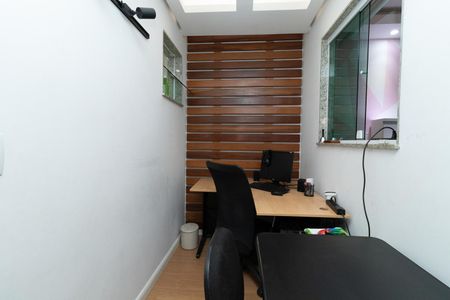 Casa à venda com 165m², 3 quartos e 4 vagasEscritório