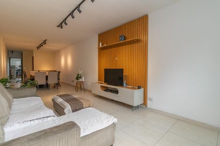Casa à venda com 165m², 3 quartos e 4 vagasSala