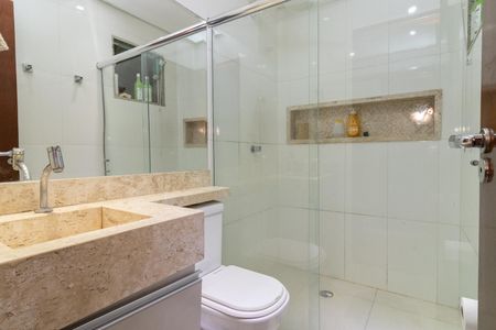 Casa à venda com 165m², 3 quartos e 4 vagasBanheiro