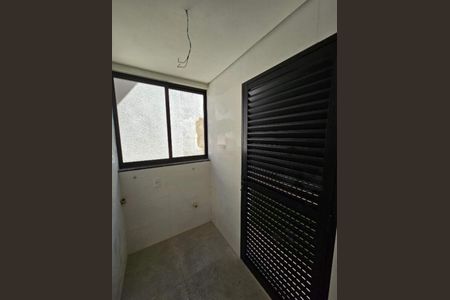 Casa de condomínio à venda com 123m², 4 quartos e 2 vagasárea de servico