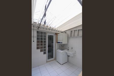 Casa de condomínio à venda com 115m², 3 quartos e 2 vagasÁrea de Serviço