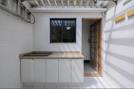 Casa de condomínio à venda com 115m², 3 quartos e 2 vagasÁrea de Serviço