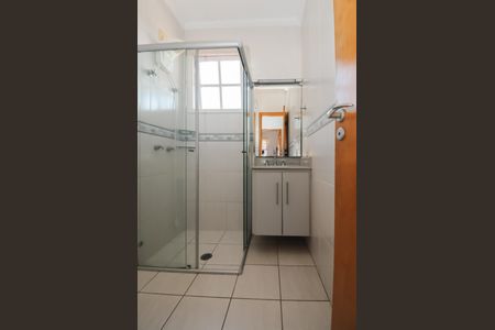 Casa de condomínio à venda com 115m², 3 quartos e 2 vagasBanheiro Social