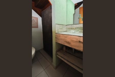 Casa de condomínio à venda com 115m², 3 quartos e 2 vagasLavabo