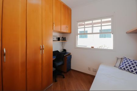 Casa de condomínio à venda com 115m², 3 quartos e 2 vagasQuarto 2