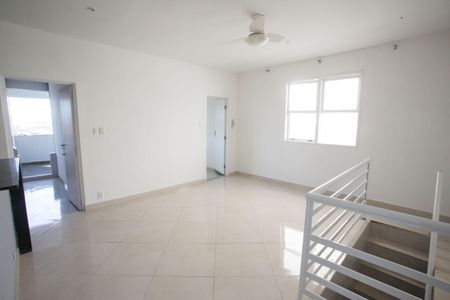 Casa à venda com 120m², 2 quartos e 1 vagaSala