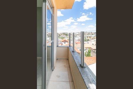 Apartamento à venda com 57m², 2 quartos e 1 vagaVaranda