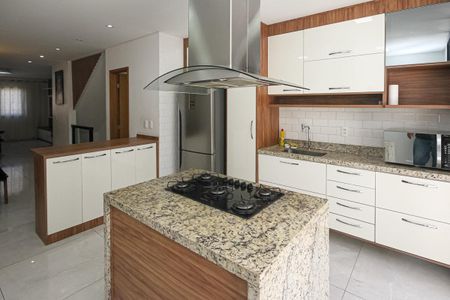 Casa à venda com 140m², 3 quartos e 2 vagasCozinha