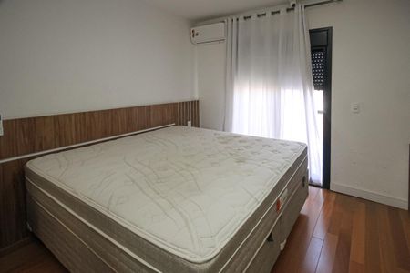 Casa à venda com 140m², 3 quartos e 2 vagasSuíte