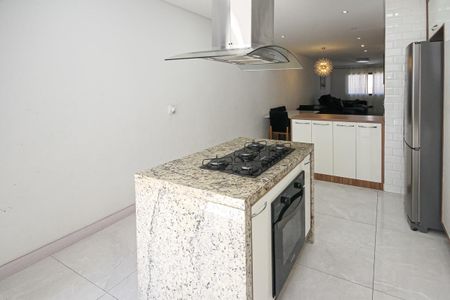 Casa à venda com 140m², 3 quartos e 2 vagasCozinha