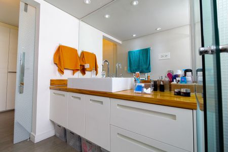 Apartamento à venda com 70m², 1 quarto e 1 vagaBanheiro da Suíte
