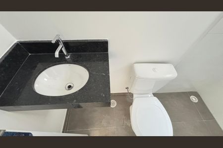 Apartamento à venda com 106m², 2 quartos e 2 vagas Apartamento à venda com 106m², 2 quartos e 2 vagasBanheiro