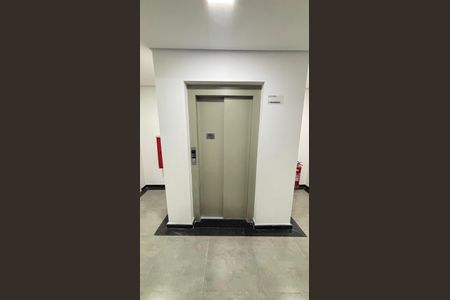 Apartamento à venda com 106m², 2 quartos e 2 vagas Apartamento à venda com 106m², 2 quartos e 2 vagasElevador