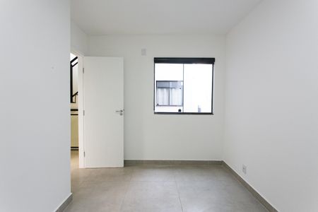 Casa de condomínio à venda com 115m², 3 quartos e 2 vagasQuarto 1