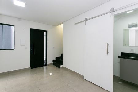 Casa de condomínio à venda com 115m², 3 quartos e 2 vagasSala