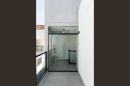 Casa de condomínio à venda com 115m², 3 quartos e 2 vagasVaranda