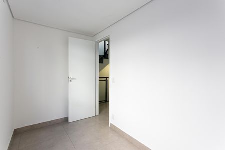 Casa de condomínio à venda com 115m², 3 quartos e 2 vagasQuarto 2