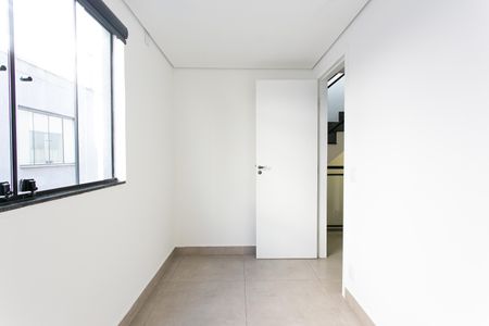 Casa de condomínio à venda com 115m², 3 quartos e 2 vagasQuarto 2