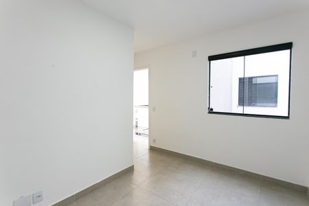 Casa de condomínio à venda com 115m², 3 quartos e 2 vagasSuíte