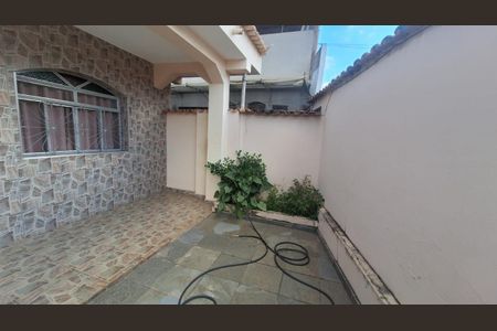 Casa à venda com 270m², 5 quartos e 3 vagasFoto 04
