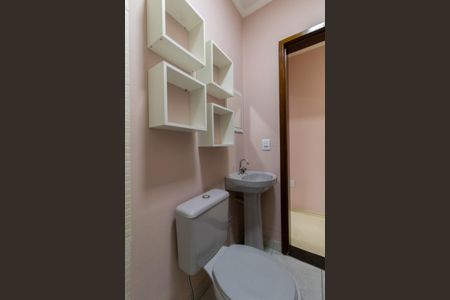 Casa à venda com 143m², 3 quartos e 2 vagasBanheiro