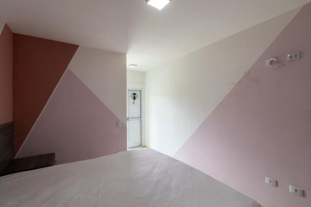 Casa à venda com 143m², 3 quartos e 2 vagasSuíte