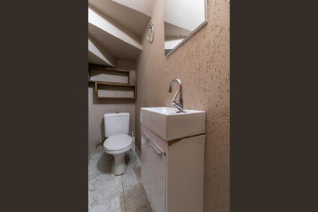 Casa à venda com 143m², 3 quartos e 2 vagasLavabo