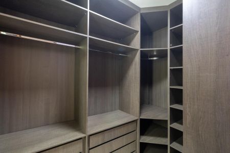 Casa à venda com 143m², 3 quartos e 2 vagasCloset