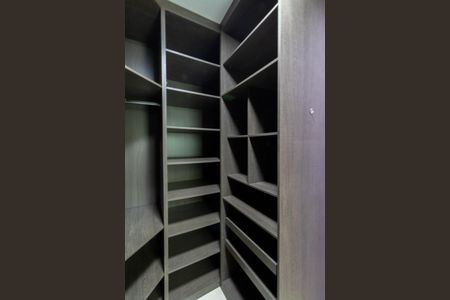 Casa à venda com 143m², 3 quartos e 2 vagasCloset