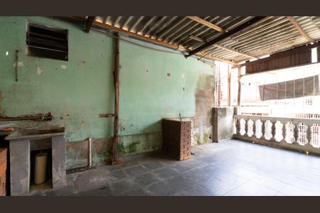 Casa à venda com 75m², 2 quartos e 1 vagaÁrea de Serviço