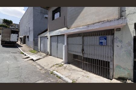 Casa à venda com 75m², 2 quartos e 1 vagaFachada e plaquinha