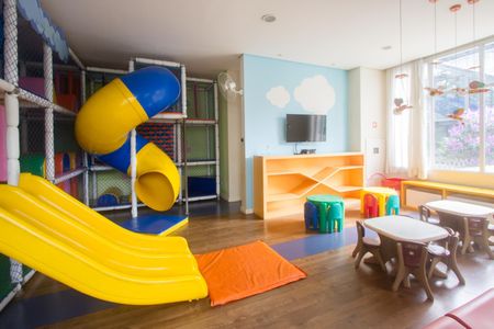 Apartamento à venda com 258m², 4 quartos e 4 vagasÁrea comum - Brinquedoteca