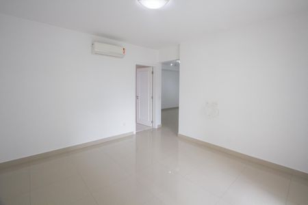 Apartamento à venda com 258m², 4 quartos e 4 vagasSuíte 4