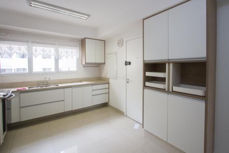 Apartamento à venda com 258m², 4 quartos e 4 vagasCozinha