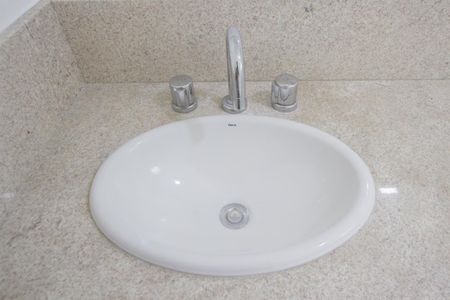 Apartamento à venda com 258m², 4 quartos e 4 vagasBanheiro da Suíte 2