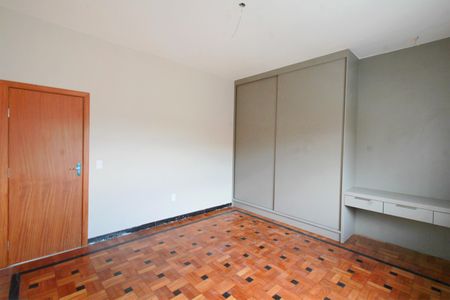 Casa à venda com 450m², 5 quartos e 2 vagasQuarto 3