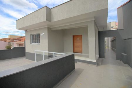 Casa à venda com 450m², 5 quartos e 2 vagasFachada Interna