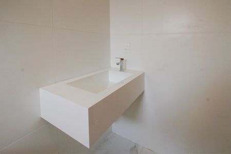 Casa à venda com 450m², 5 quartos e 2 vagasBanheiro da Suíte