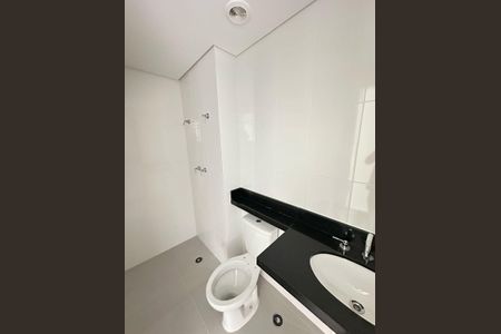 Apartamento à venda com 70m², 2 quartos e 1 vaga Apartamento à venda com 70m², 2 quartos e 1 vagaBanheiro Social