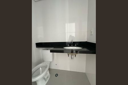 Apartamento à venda com 70m², 2 quartos e 1 vaga Apartamento à venda com 70m², 2 quartos e 1 vagaBanheiro Social