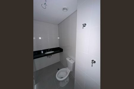 Apartamento à venda com 70m², 2 quartos e 1 vaga Apartamento à venda com 70m², 2 quartos e 1 vagaBanheiro da Suíte