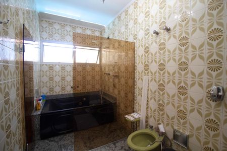 Casa à venda com 233m², 6 quartos e 6 vagas Casa à venda com 233m², 6 quartos e 6 vagasSuíte 2 Banheiro