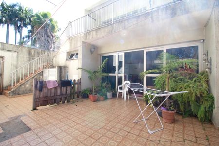 Casa à venda com 233m², 6 quartos e 6 vagas Casa à venda com 233m², 6 quartos e 6 vagasCobertura