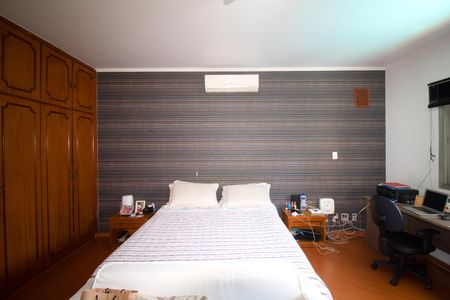 Casa à venda com 233m², 6 quartos e 6 vagas Casa à venda com 233m², 6 quartos e 6 vagasSuíte 2