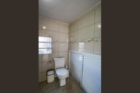 Casa à venda com 195m², 4 quartos e 2 vagas Casa à venda com 195m², 4 quartos e 2 vagasBanheiro de serviço