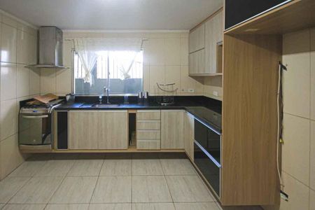 Casa à venda com 140m², 3 quartos e 2 vagas Casa à venda com 140m², 3 quartos e 2 vagasCozinha