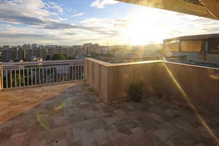 Casa à venda com 140m², 3 quartos e 2 vagas Casa à venda com 140m², 3 quartos e 2 vagasEspaço Gourmet