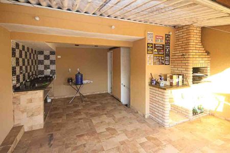 Casa à venda com 140m², 3 quartos e 2 vagas Casa à venda com 140m², 3 quartos e 2 vagasEspaço Gourmet